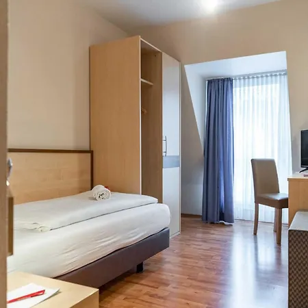 Hotel Astoria Business By Mayburgh