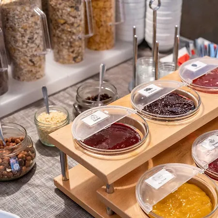 فندق Astoria By Mayburgh