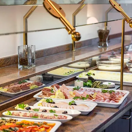 Astoria Business By Mayburgh 4*