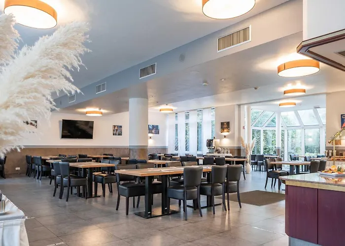 Hotel Astoria Business By Mayburgh