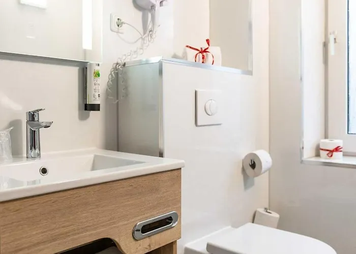 Hotel Astoria By Mayburgh