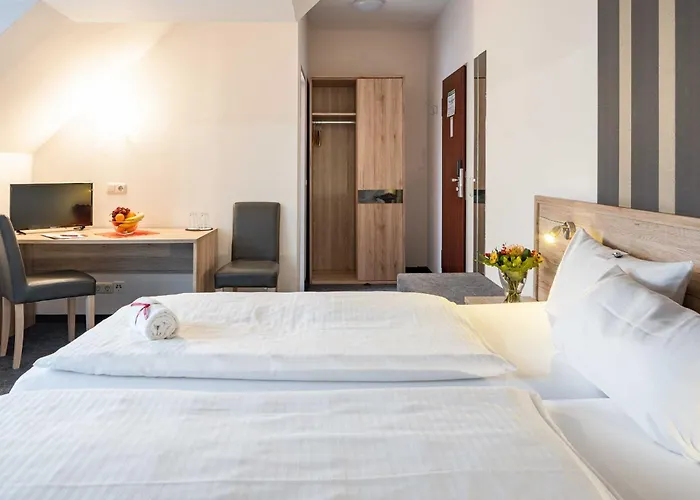 Hotel Astoria Business By Mayburgh